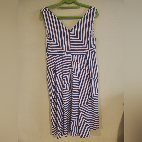 indies Moroccan Abstract Sleeveless Dress- Est. Medium - Picture 4 of 6